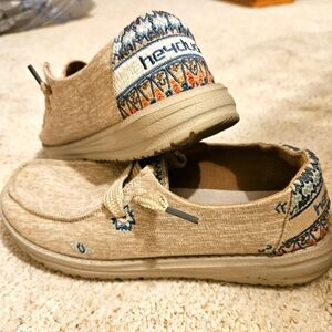 Hey Dude women's 6